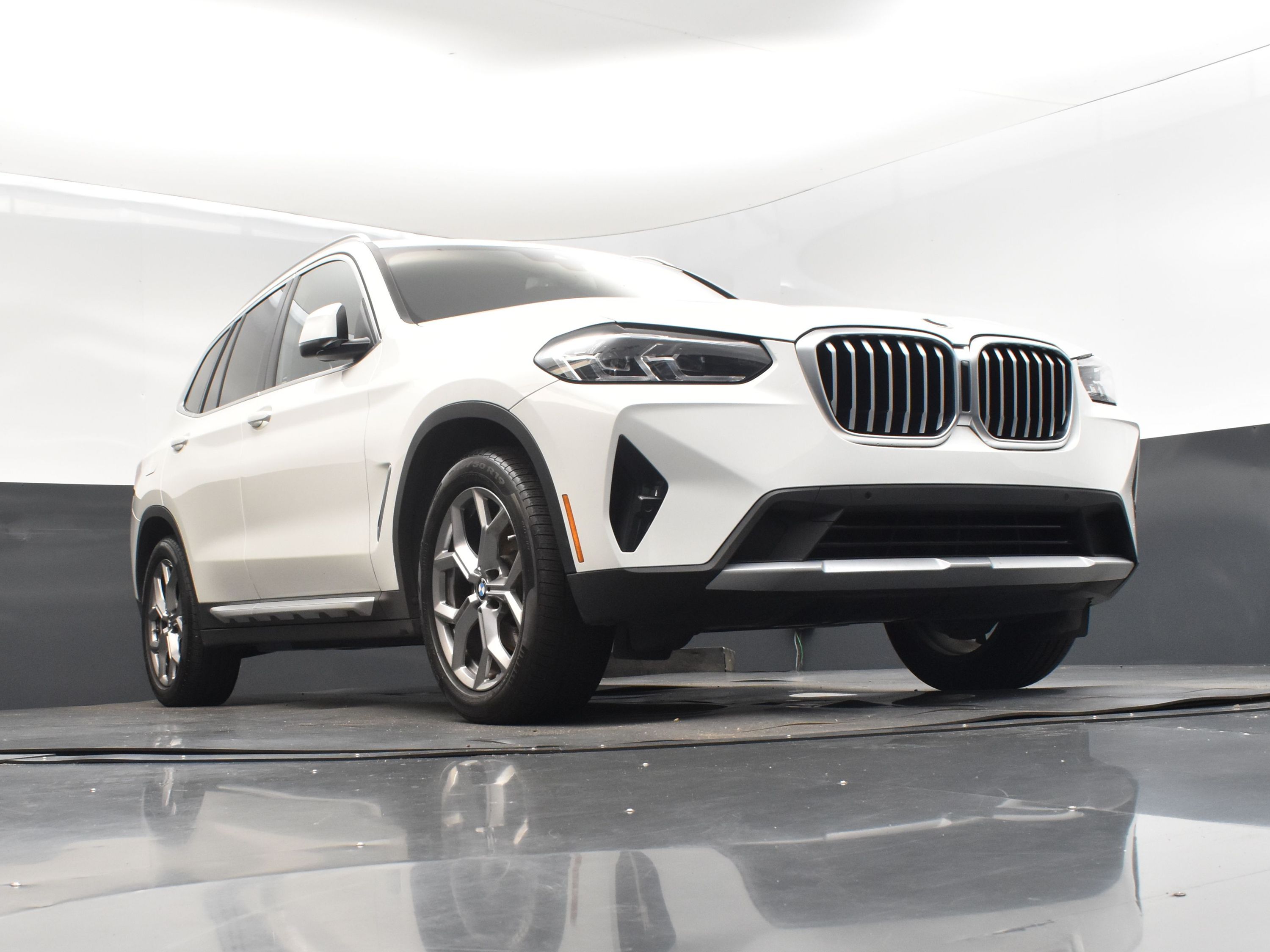2024 Alpine White BMW X3 sDrive30i RWD SUV