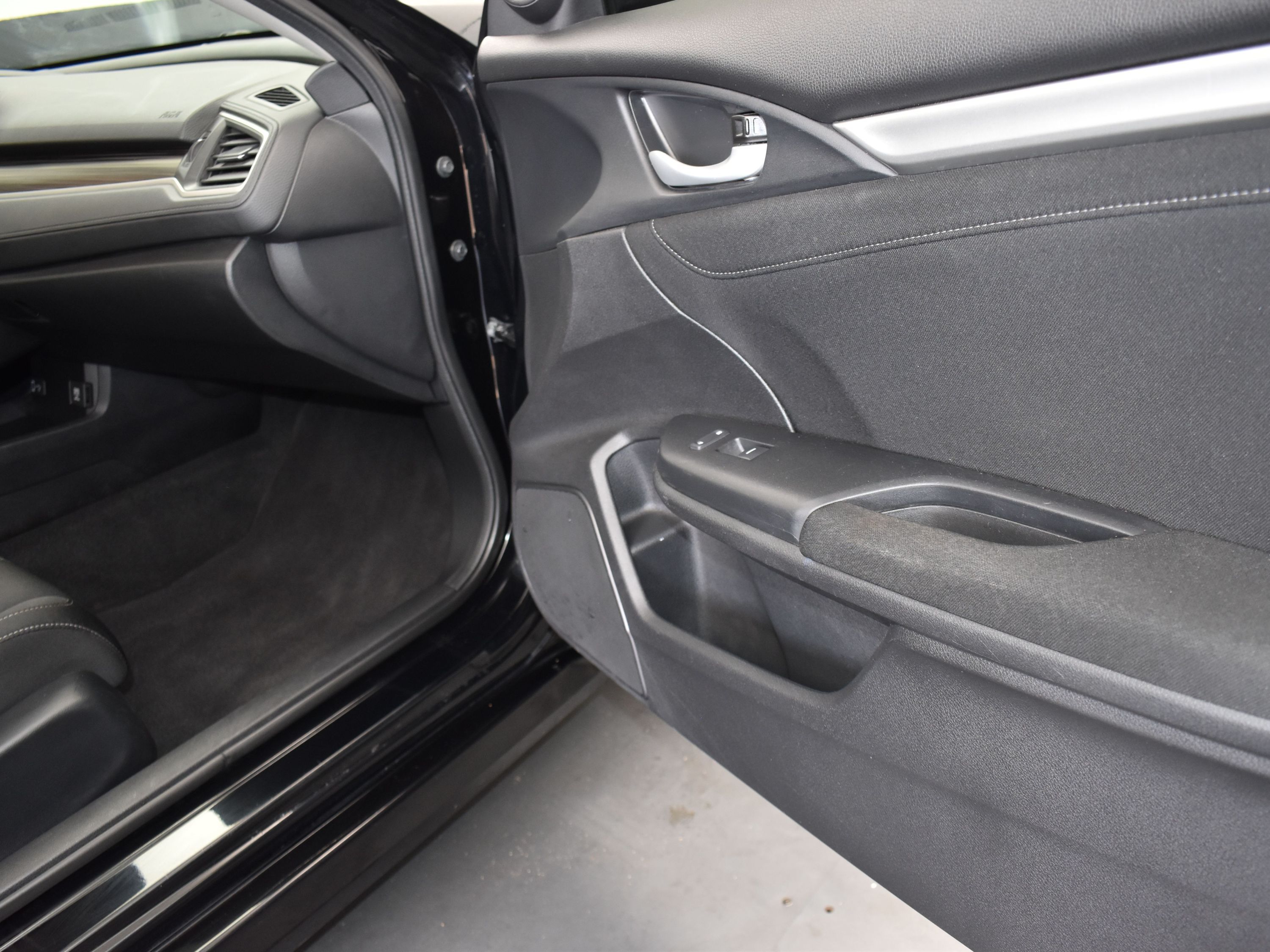 2019 Black Honda Civic Sedan EX FWD Sedan