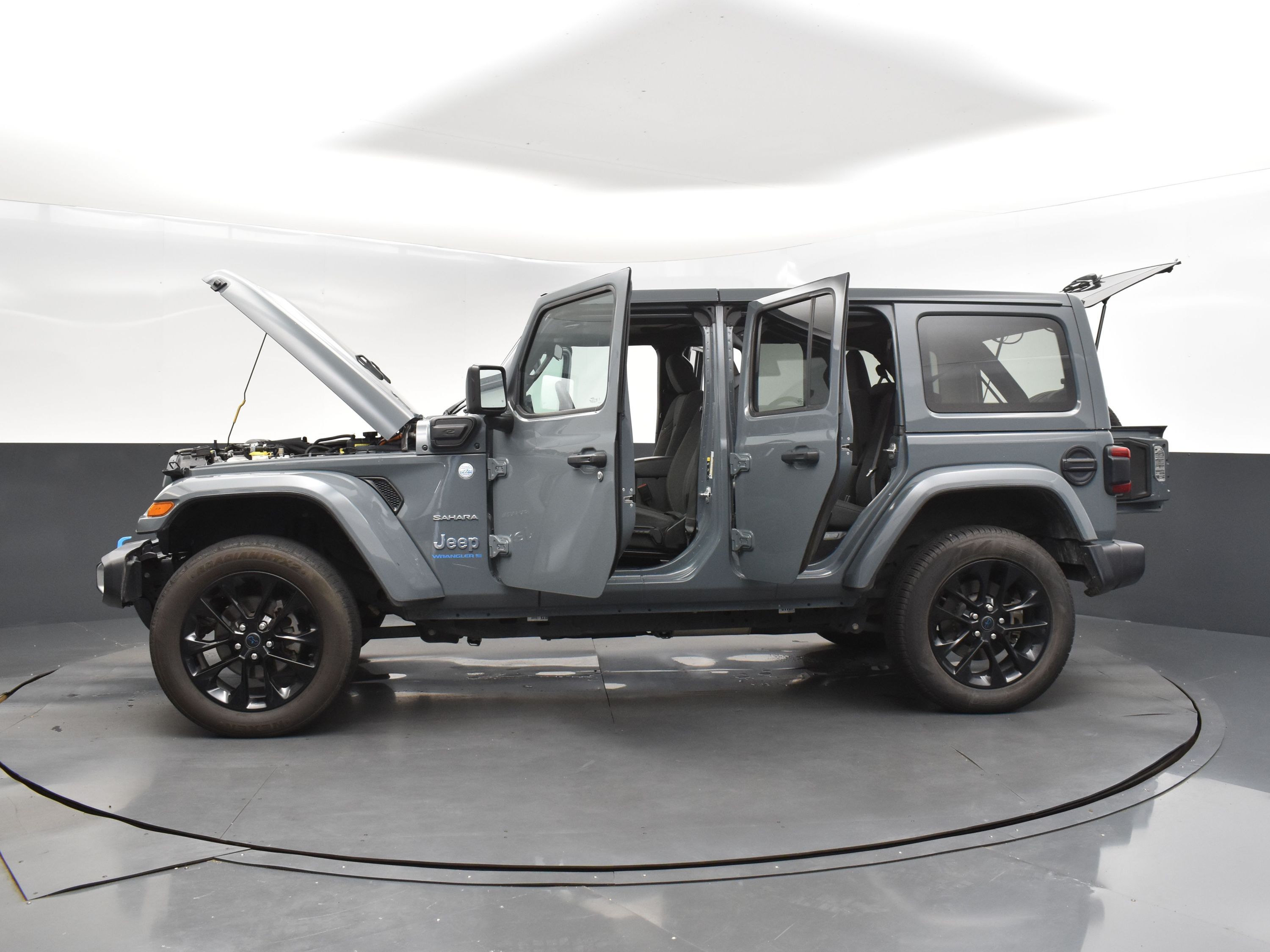2024 Anvil Clear Coat Jeep Wrangler 4xe Sahara 4xe 4X4 SUV