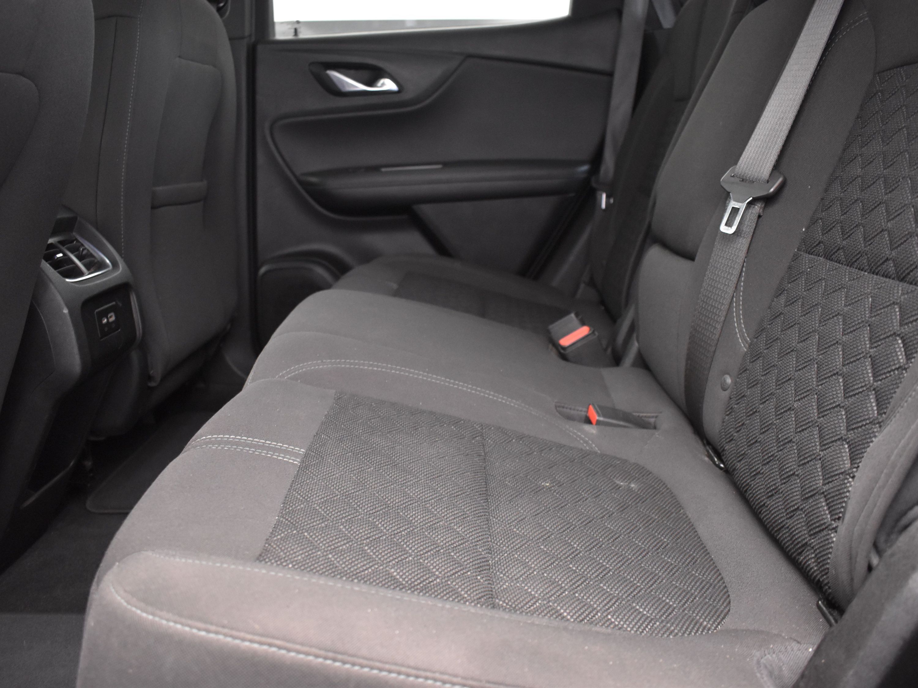 2020 Silver Ice Metallic Chevrolet Blazer LT FWD SUV