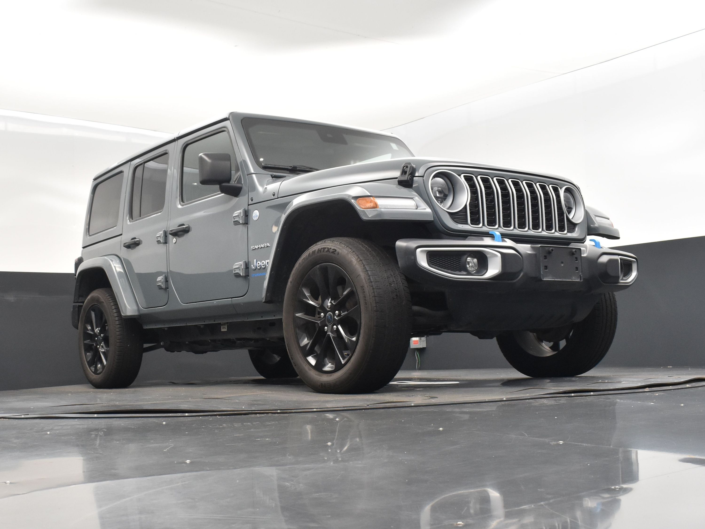 2024 Anvil Clear Coat Jeep Wrangler 4xe Sahara 4xe 4X4 SUV