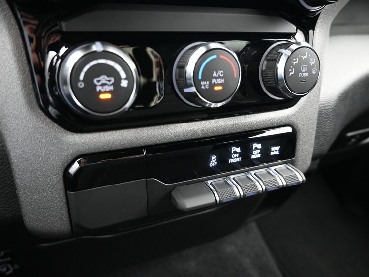 2025 Ram 1500 Tradesman Quad Cab 4x4 6'4" Box
