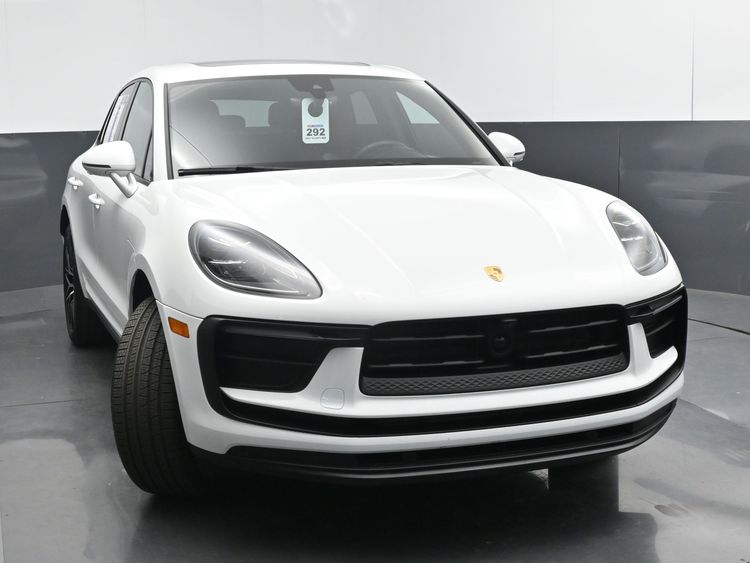 2025 Porsche Macan 