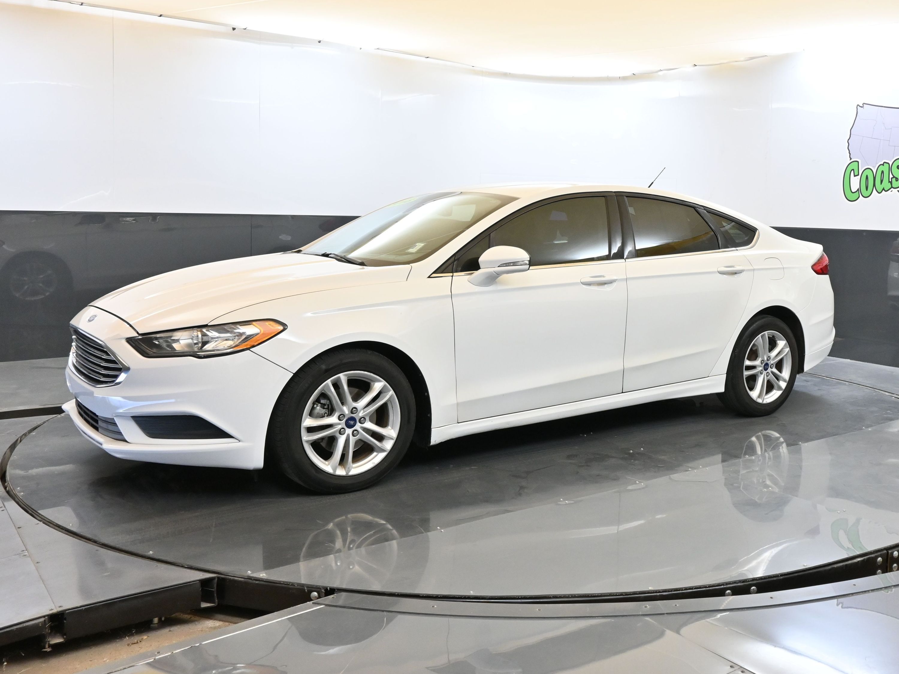 2018 Ford Fusion SE FWD's photo