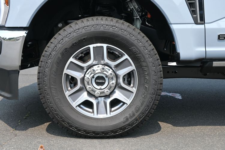 2026 Ford F-350 Super Duty LARIAT