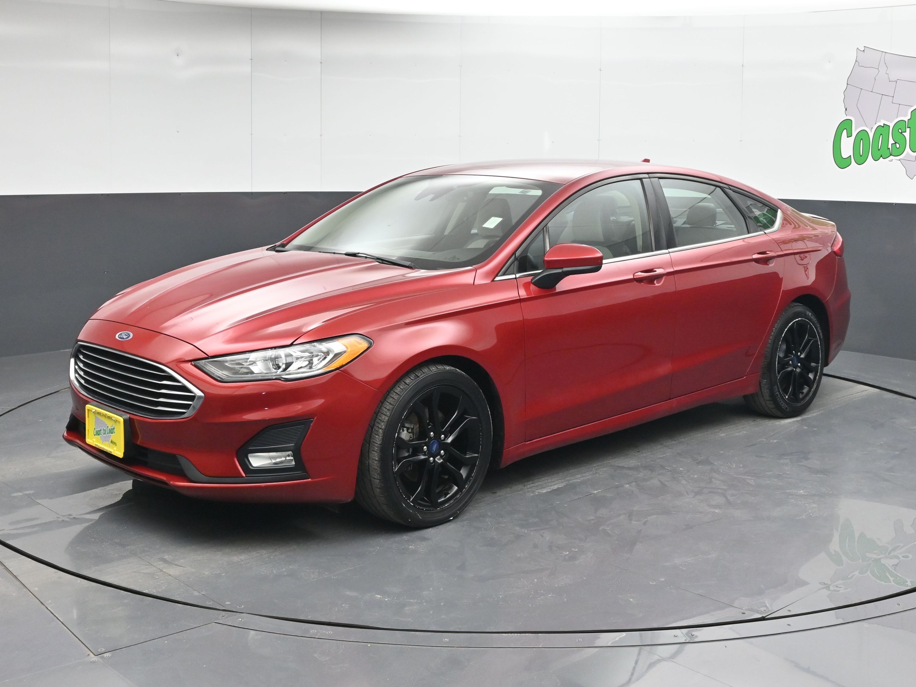 2020 Ford Fusion SE's photo