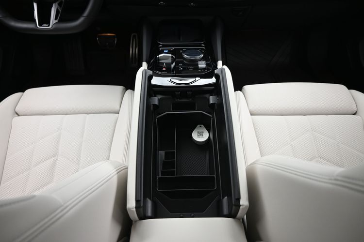 2025 BMW i5 Sedan xDrive40