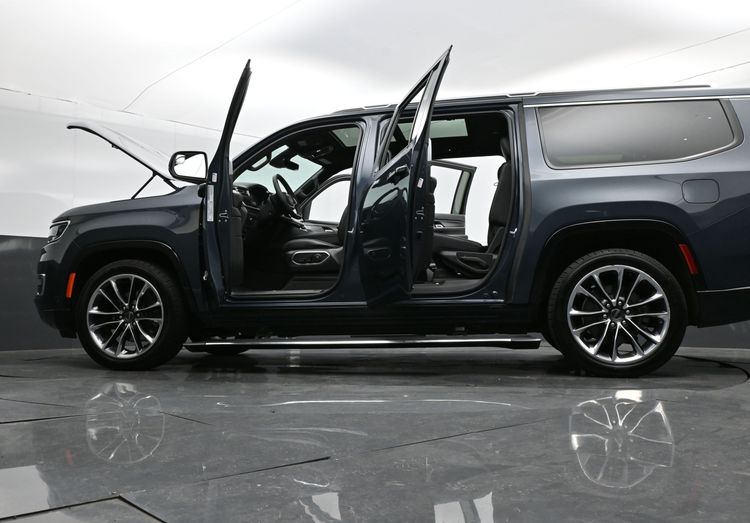 2023 Jeep Wagoneer L Series III 4x4