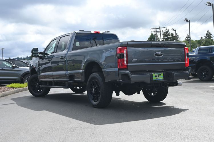 2026 Ford F-350 Super Duty LARIAT