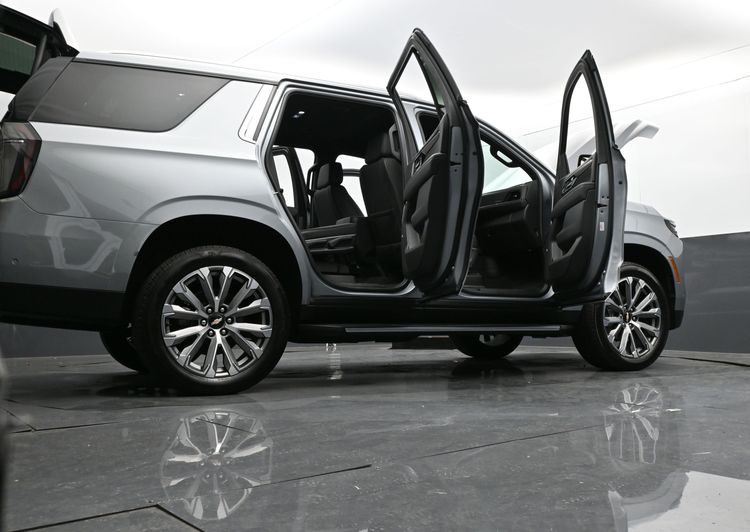 2025 Chevrolet Tahoe 4WD High Country