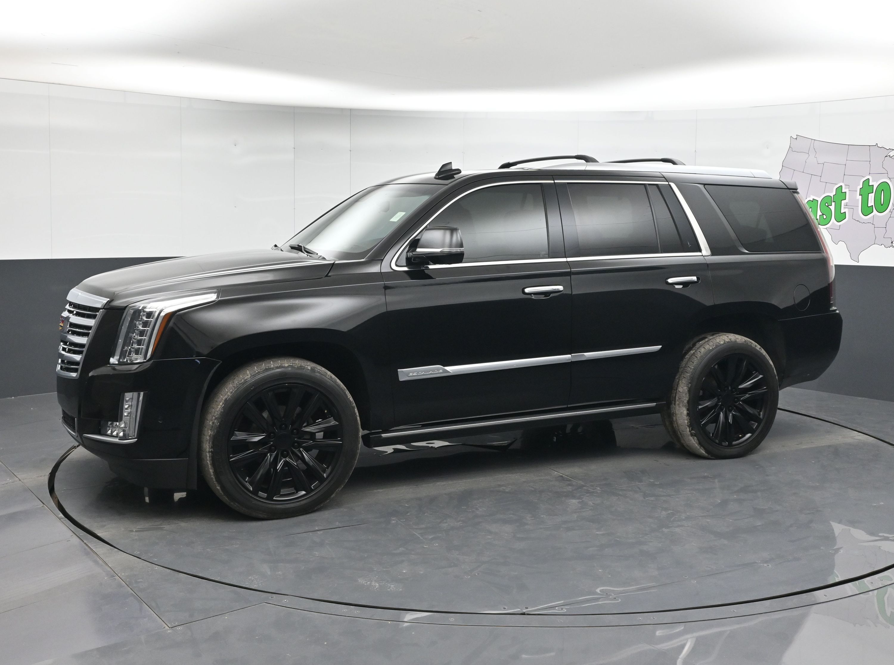 2017 Cadillac Escalade Platinum photo 3