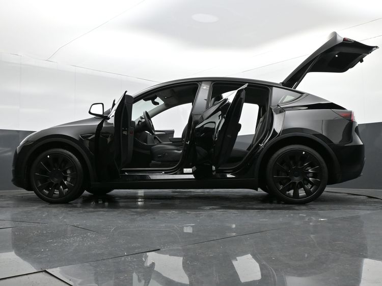 2023 Tesla Model Y Long Range Dual Motor All-Wheel Drive