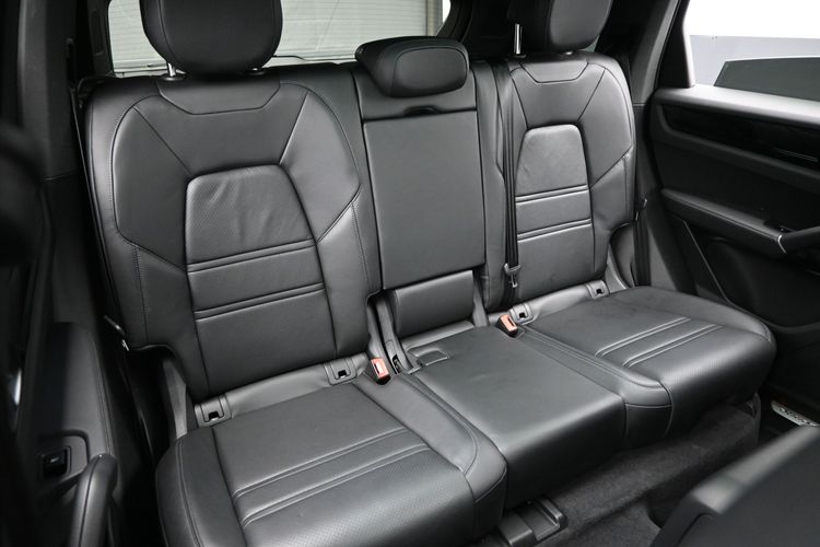 2023 Porsche Cayenne 
