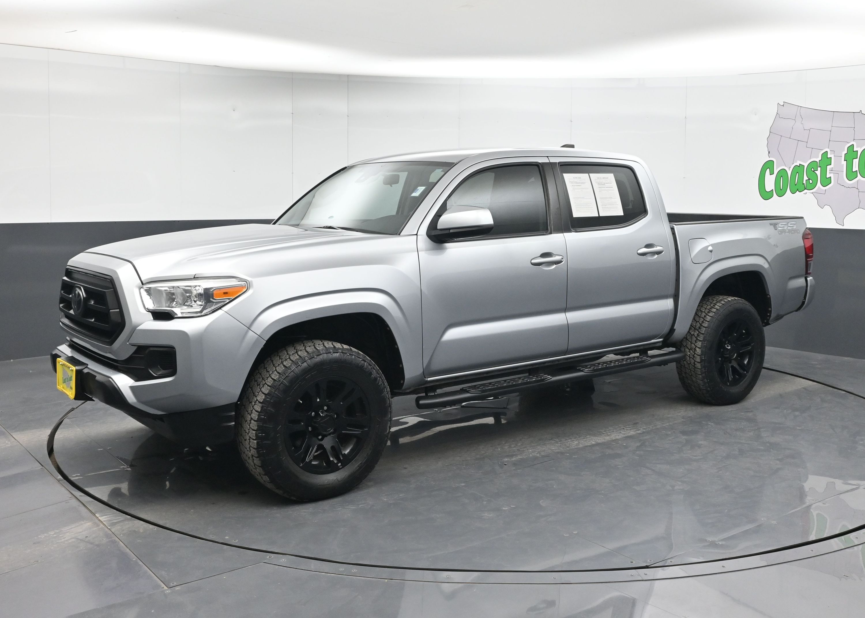 2022 Toyota Tacoma SR5 photo 2
