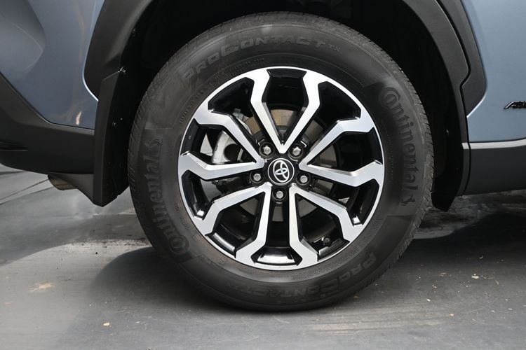 2023 Toyota Corolla Cross Hybrid SE