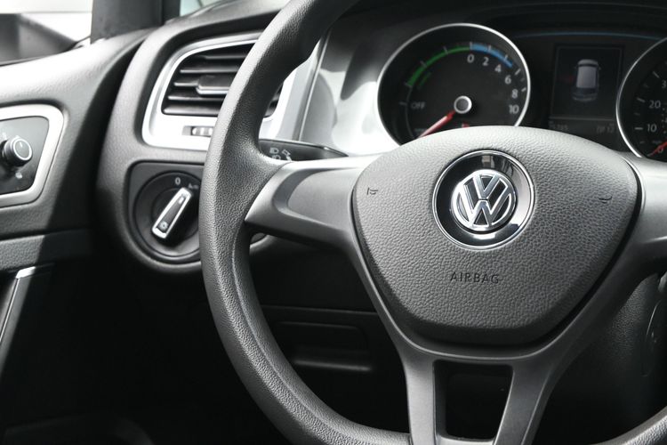 2016 Volkswagen e-Golf SE