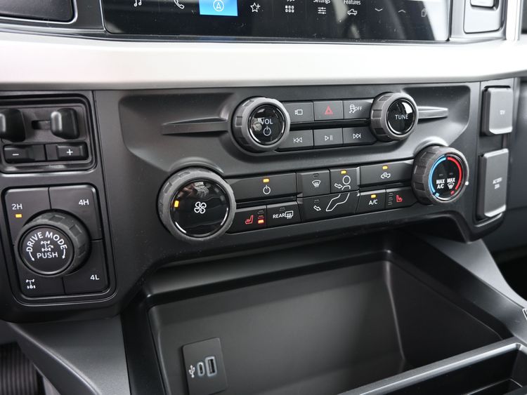 2026 Ford F-350 Super Duty XLT