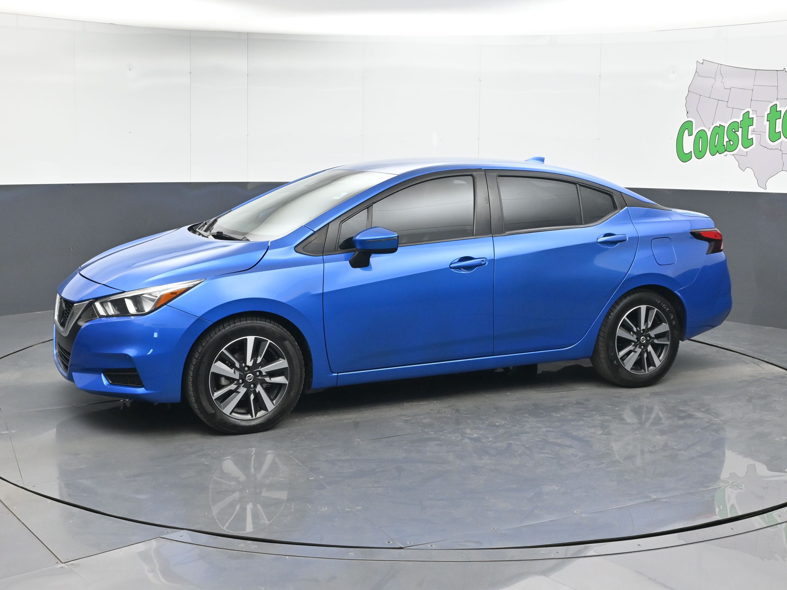 2021 Nissan Versa SV photo 3