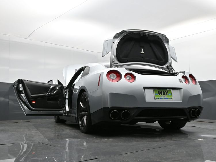 2011 Nissan GT-R Premium