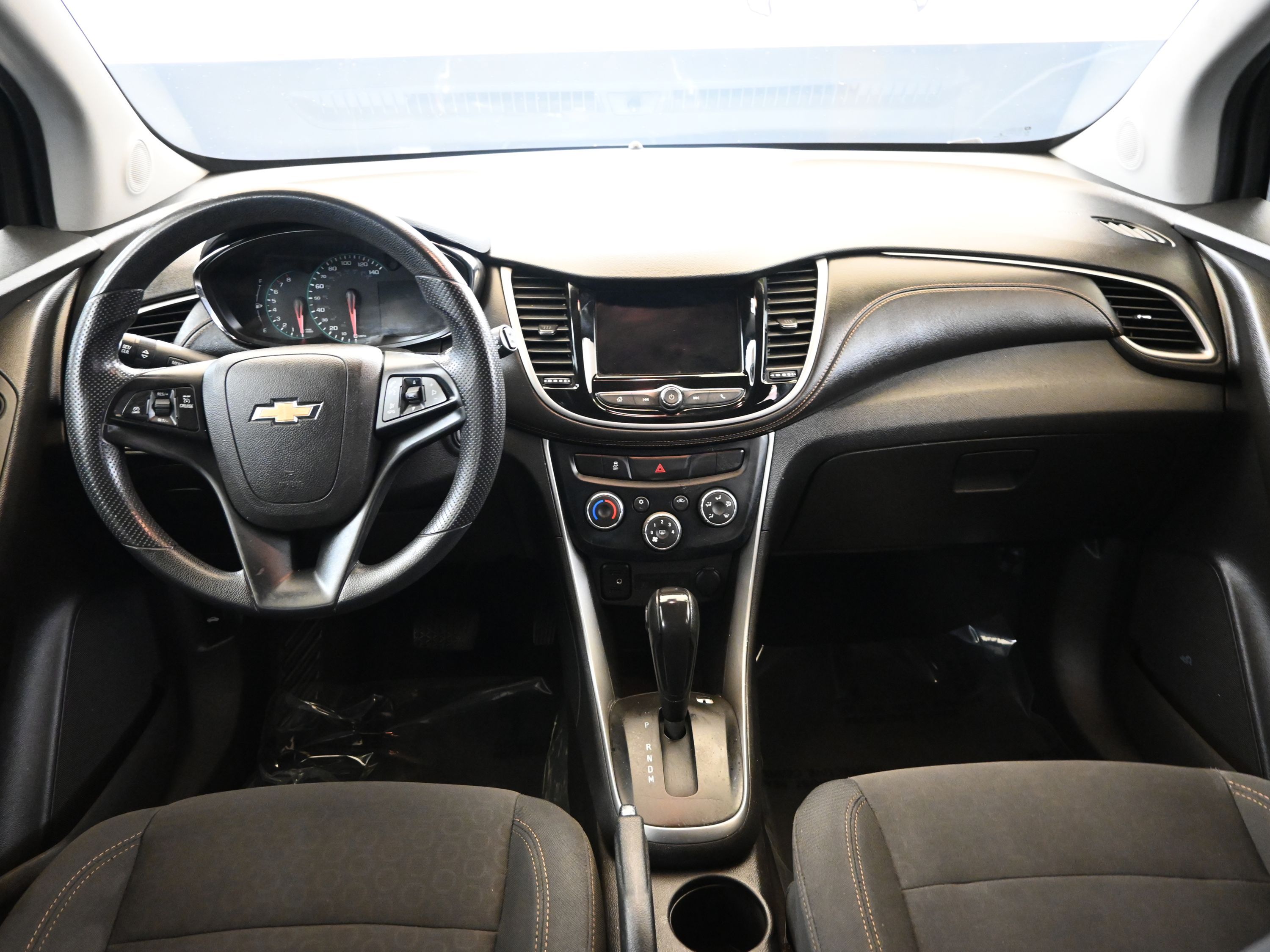 2019 Chevrolet Trax LS photo 2