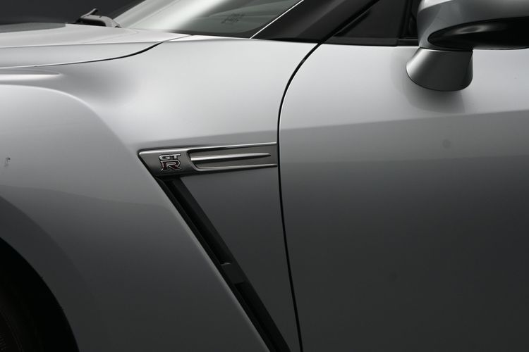 2011 Nissan GT-R Premium