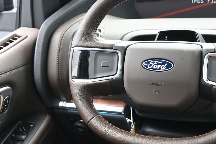 2027 Ford Expedition King Ranch