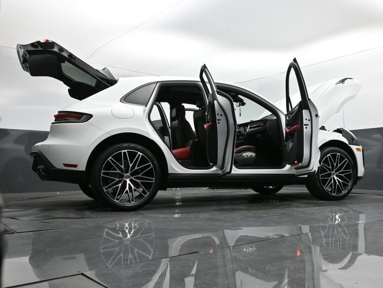 2025 Porsche Macan 