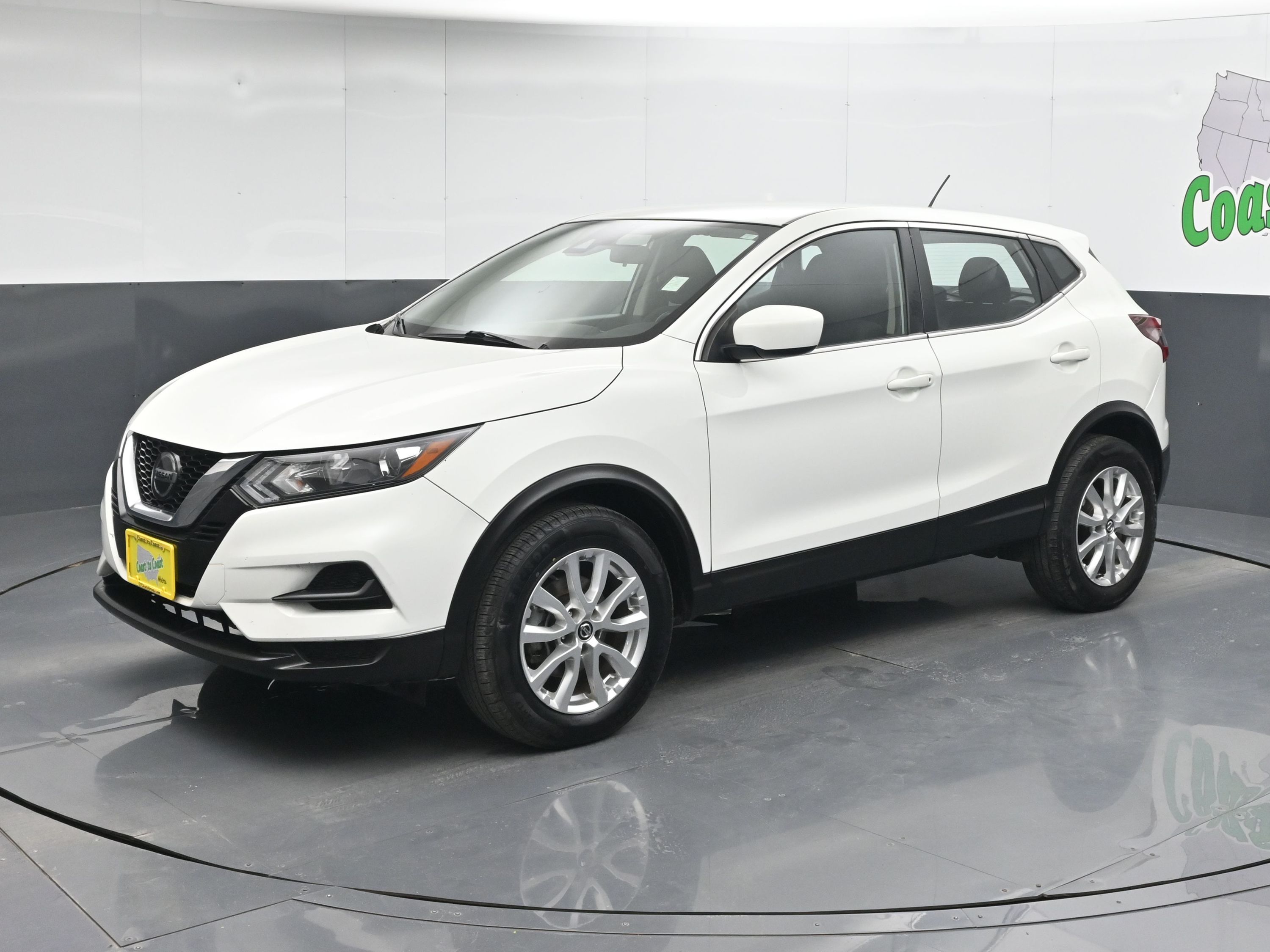 2021 Nissan Rogue Sport S's photo