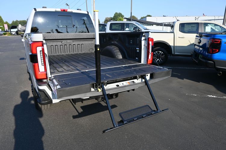2026 Ford F-350 Super Duty Platinum