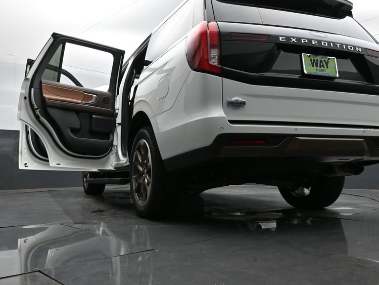 2027 Ford Expedition King Ranch