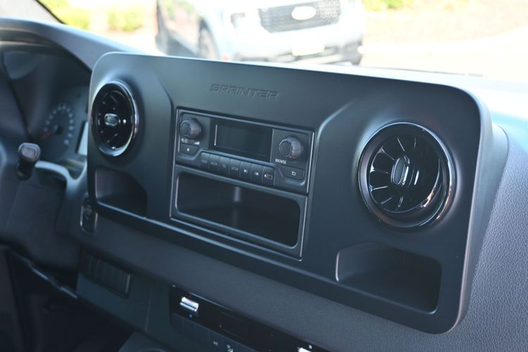 2019 Mercedes-Benz Sprinter 1500 Standard Roof I4