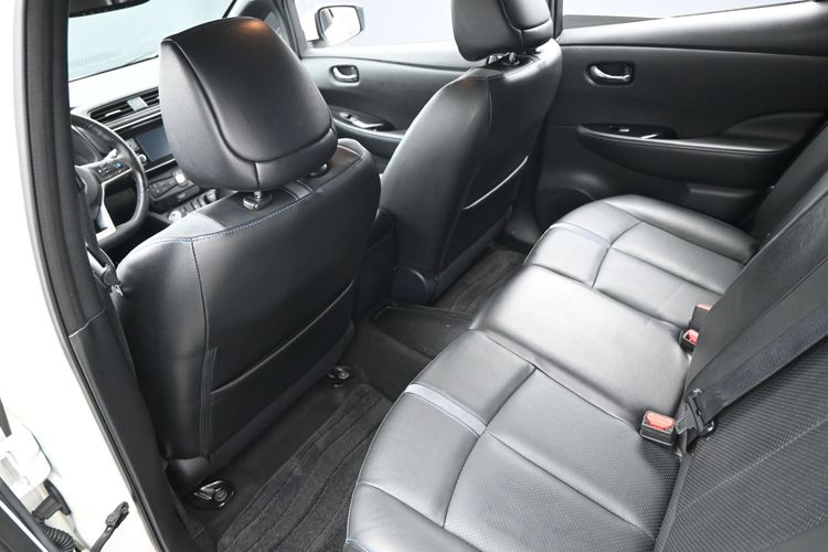 2018 Nissan LEAF SL
