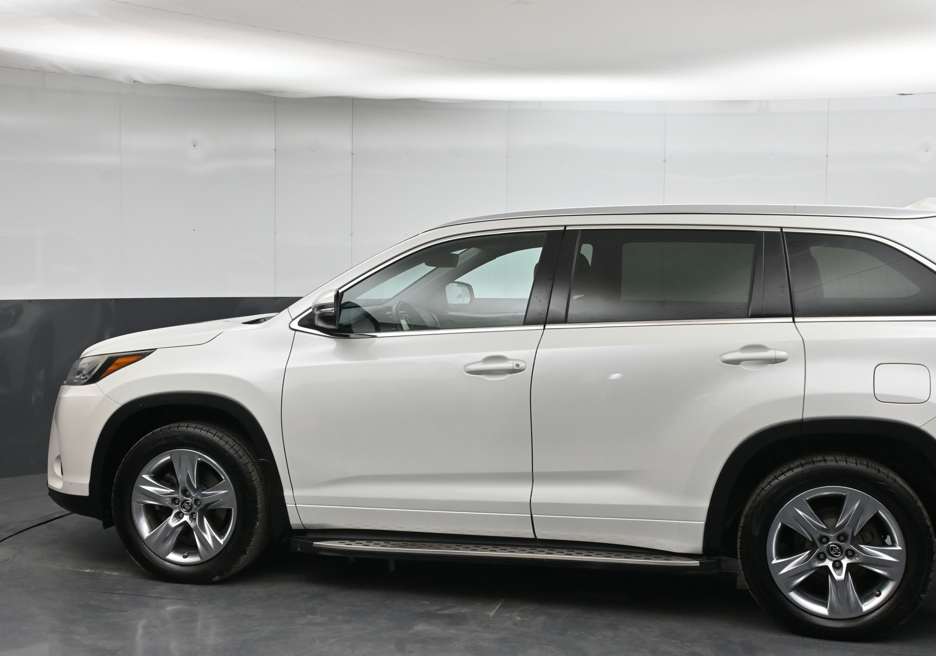 2019 Toyota Highlander Limited - Photo 3