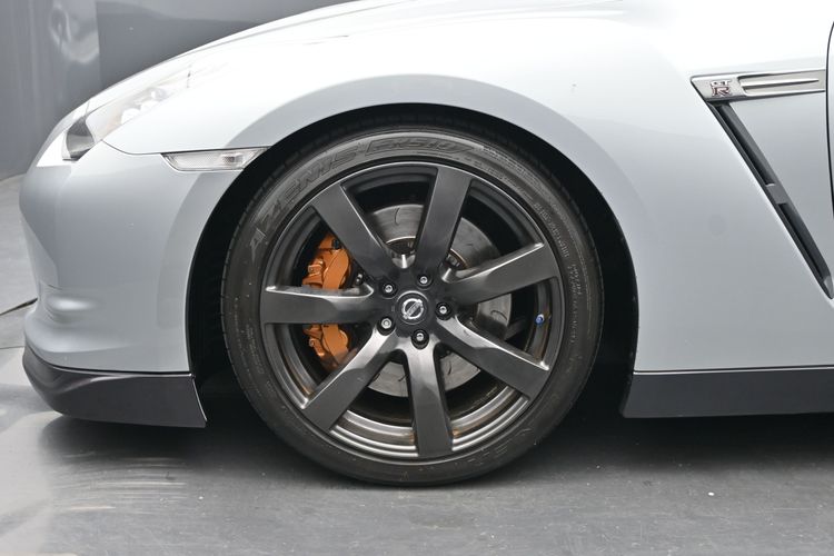 2011 Nissan GT-R Premium