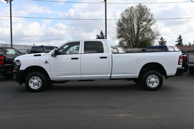 2024 Ram 2500 Tradesman Crew Cab 4x4 8' Box