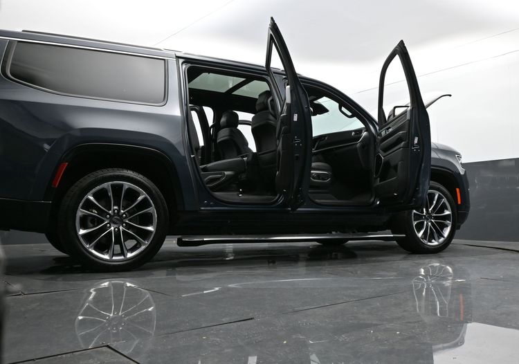 2023 Jeep Wagoneer L Series III 4x4