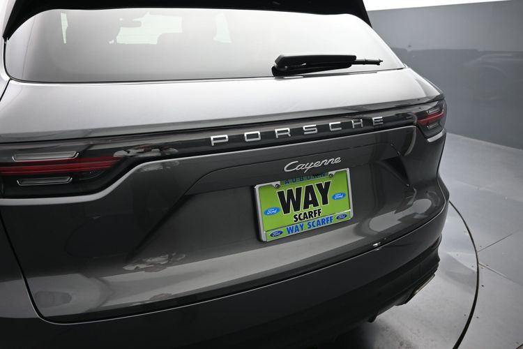 2023 Porsche Cayenne 
