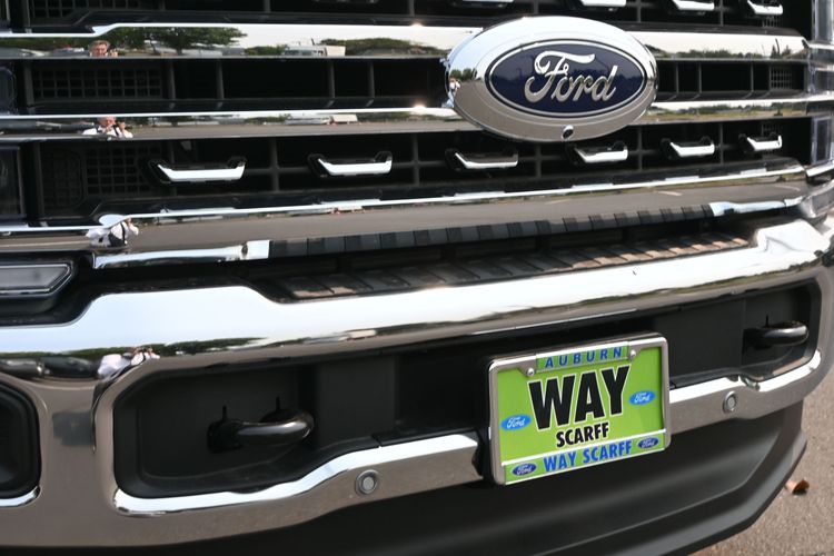 2026 Ford F-350 Super Duty LARIAT