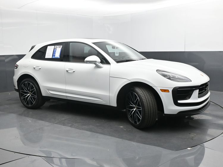2025 Porsche Macan 