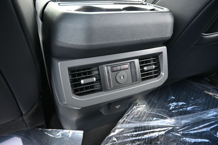 2026 Ford F-350 Super Duty LARIAT