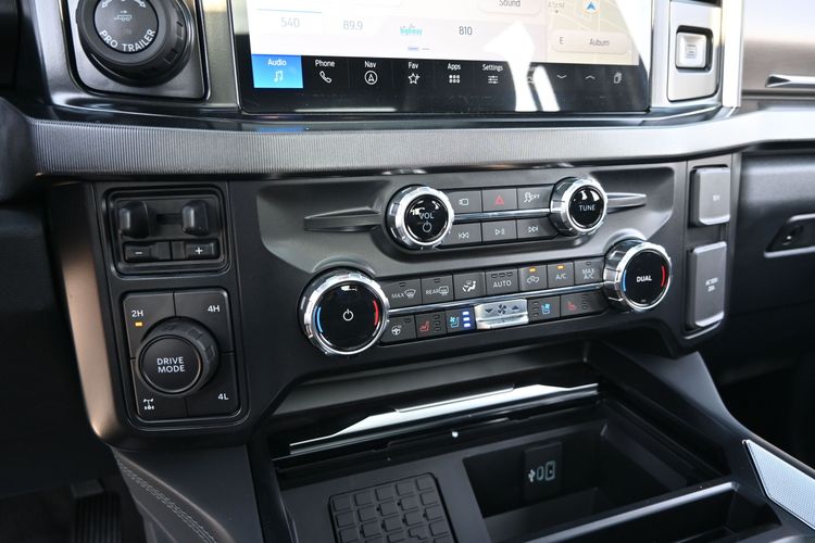 2026 Ford F-350 Super Duty Platinum