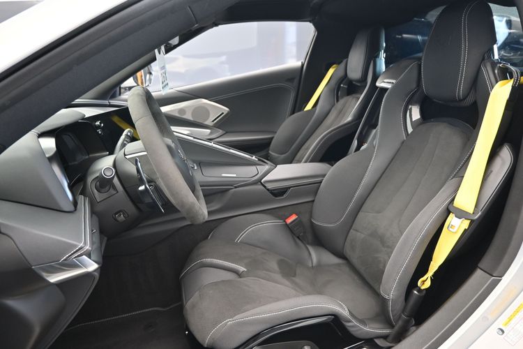 2024 Chevrolet Stingray 2LT