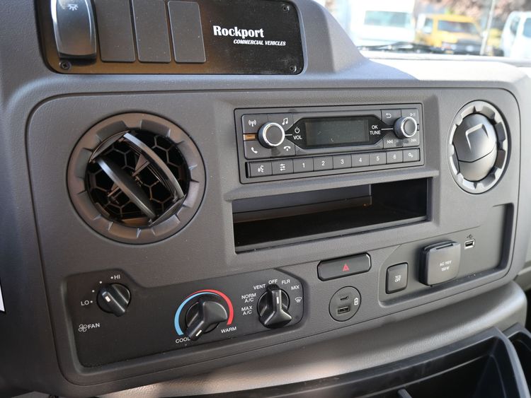 2025 Ford E-450 Cutaway 