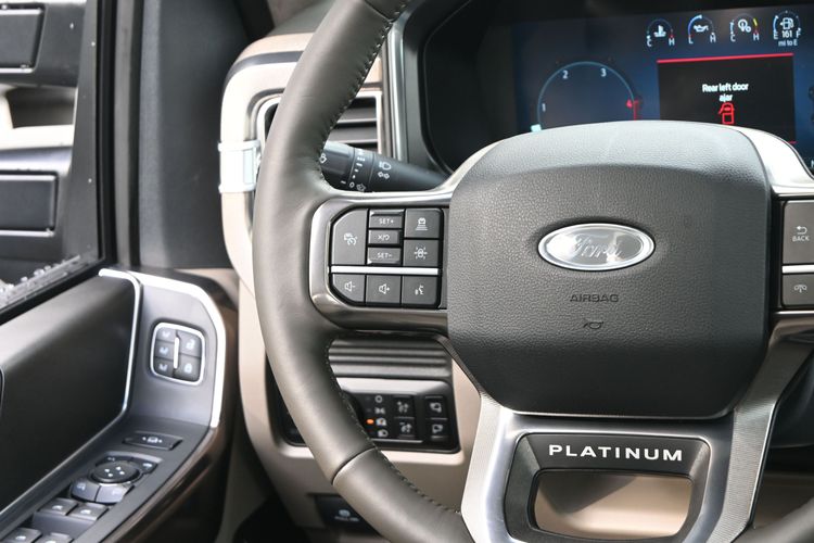 2026 Ford F-350 Super Duty Platinum