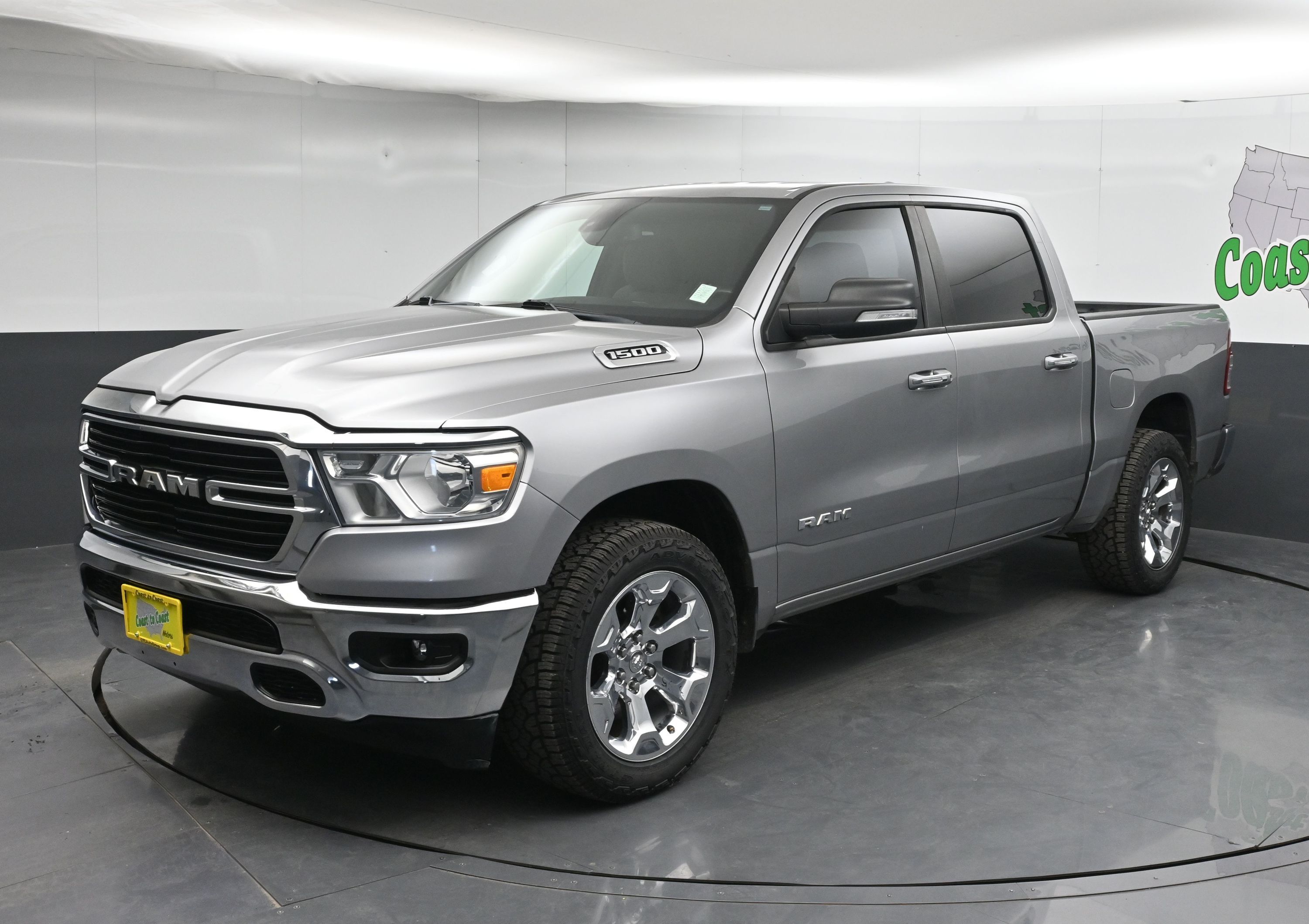 2019 RAM 1500 Big Horn/Lone Star 4x4 Crew Cab 5'7's photo