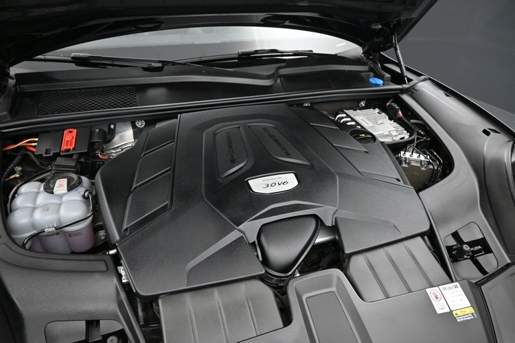 2023 Porsche Cayenne 