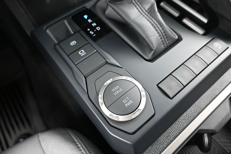 2025 Toyota Tacoma 2WD SR5