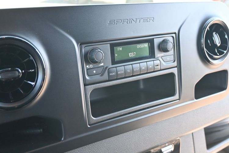 2019 Mercedes-Benz Sprinter 1500 Standard Roof I4