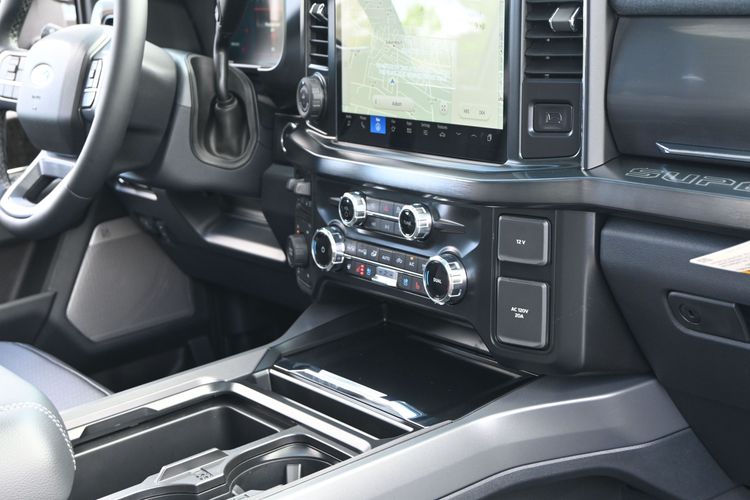 2026 Ford F-350 Super Duty LARIAT