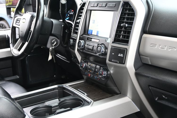 2021 Ford F-250 Super Duty LARIAT